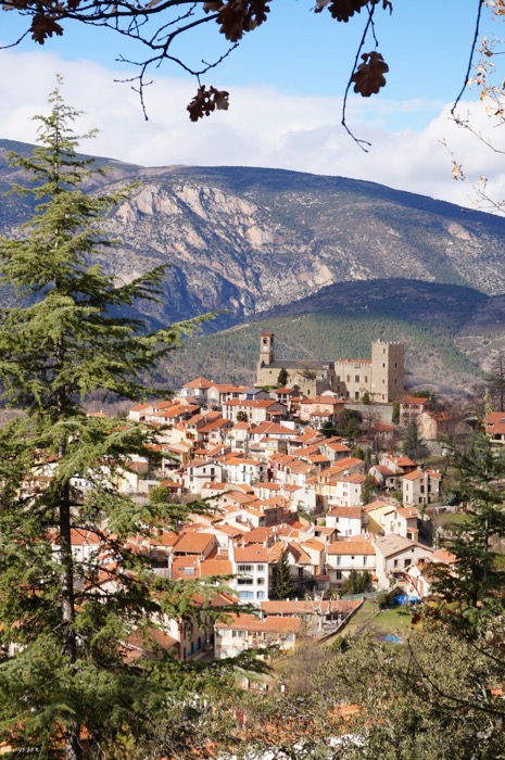 vieux village depuis belvedere copyright emilie