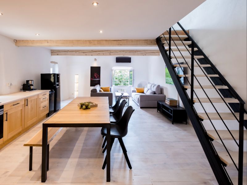 DUPLEX