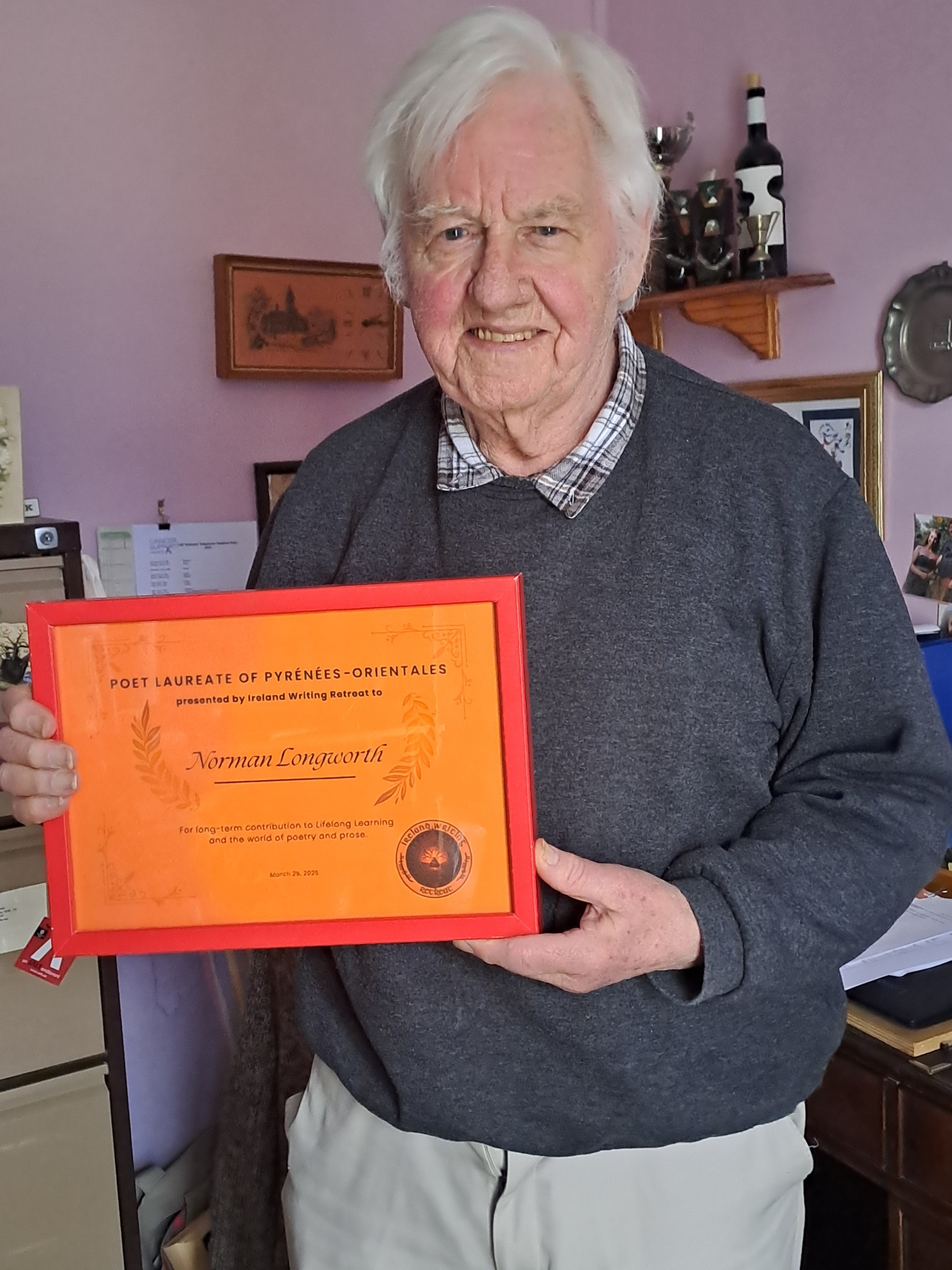 Congratulations to Maggie and Norman Longworth Many congratulations to longtime resident expats, Maggie and Norman Longworth from England now living near Prades, who received special awards for their service to the community and to the world of literature. Maggie, a retired nurse, has been involved as a leading volunteer in health projects in the region and Norman, former professor and an expert in lifelong learning, has written a number of books of prose and poetry. The framed awards were presented to the lovely couple at a special evening reception at the beautiful Villa Lafabregue hosted by South of France Writing Retreat https://www.irelandwritingretreat.com/retreats led by author and former foreign correspondent for The Times newspaper of London, Sean Hillen.