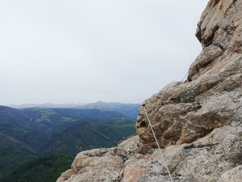 26 Rocky route to Chateau