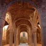 640px-Sant_Vicenç_de_Cardona_-_Cripta