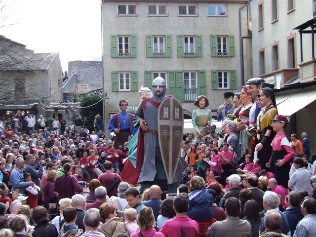 Danses de Géants à Villefranche