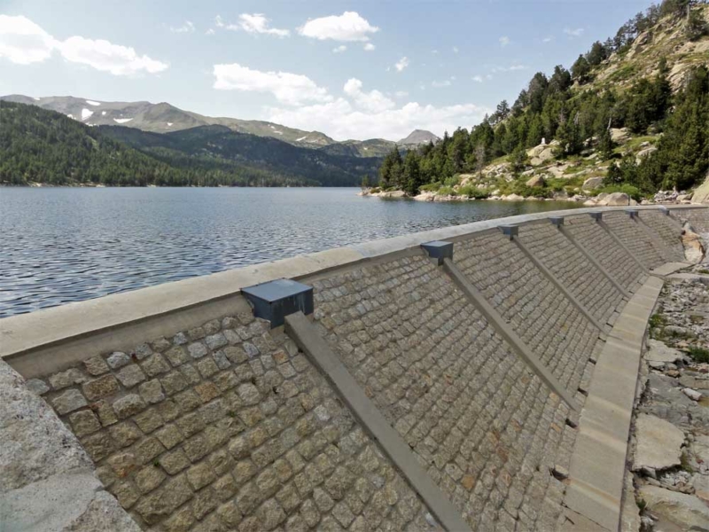 Walk Porteille de la Grave in the high Pyrenees