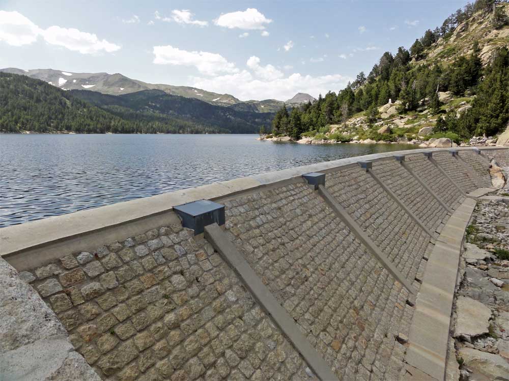 Walk Porteille de la Grave in the high Pyrenees