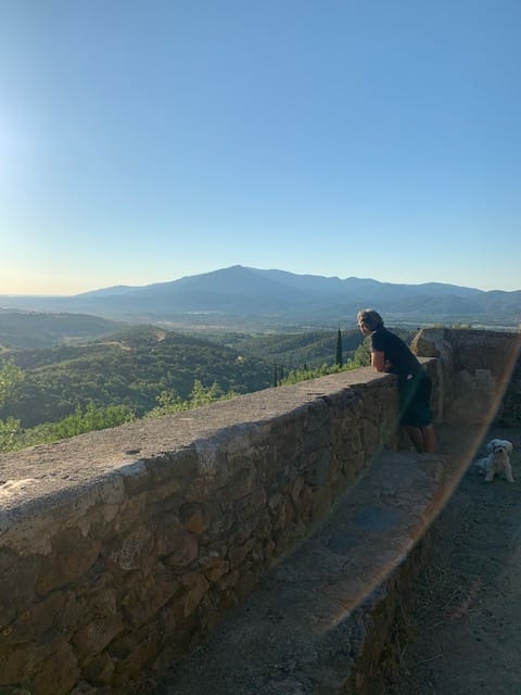 Saint Ferreol This circular walk takes you from Céret up to the ermitage where you can picnic 'on top of the world' surrounded by the most magnificent views