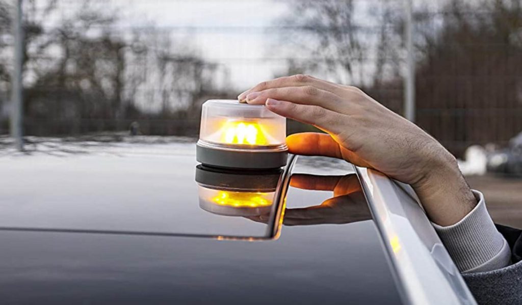 New traffic laws in Spain concerning the emergency triangle for vehicle breakdowns on motorways