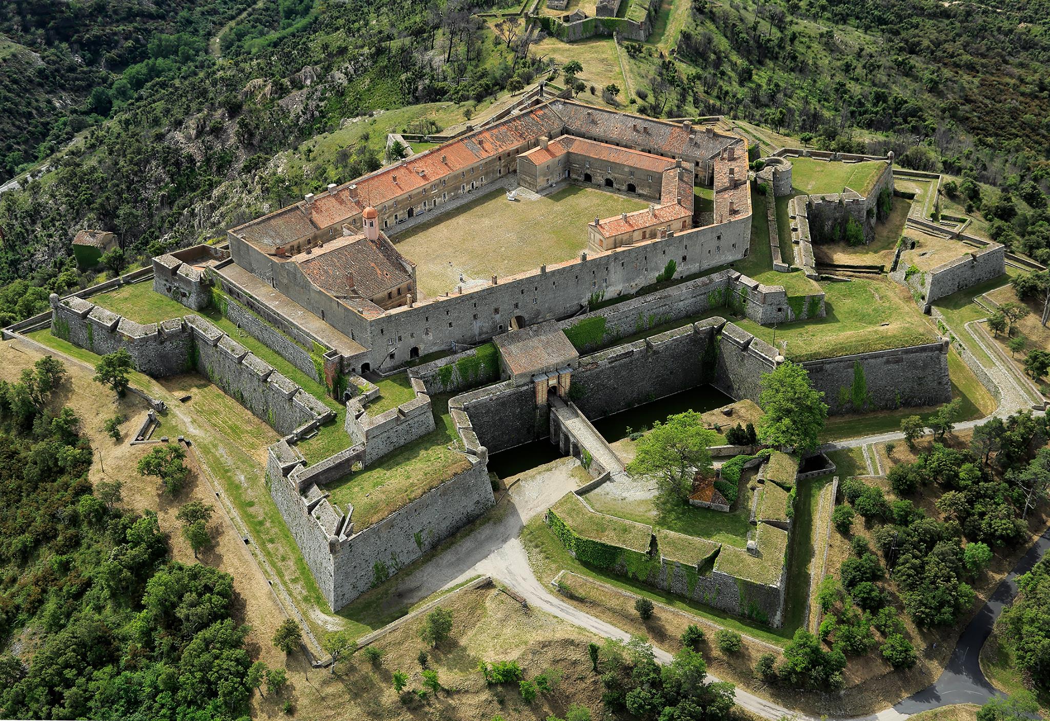 Fort Bellegarde, Le Perthus