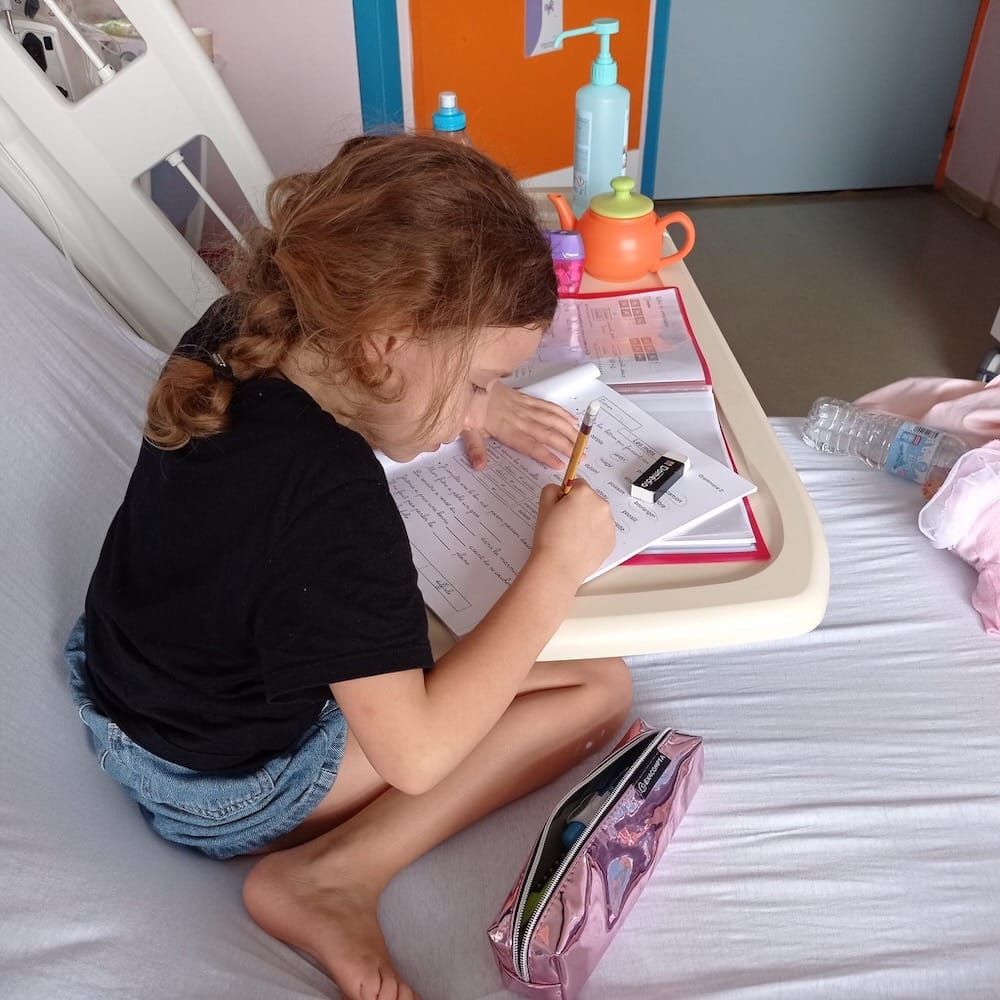"L'école à l'Hôpital" is looking for volunteers to provide homework help (all levels and subjects, from nursery school to high school) for children receiving treatment at Perpignan hospital.