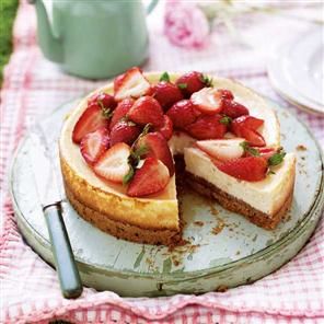 Strawberry and Vanilla Baked Cheesecake with Strawberry Crumb