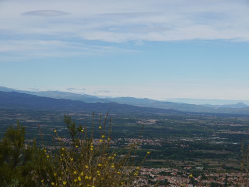 La Vall to the Château d’Ultrera
