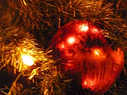 Origin of Chrismas baubles