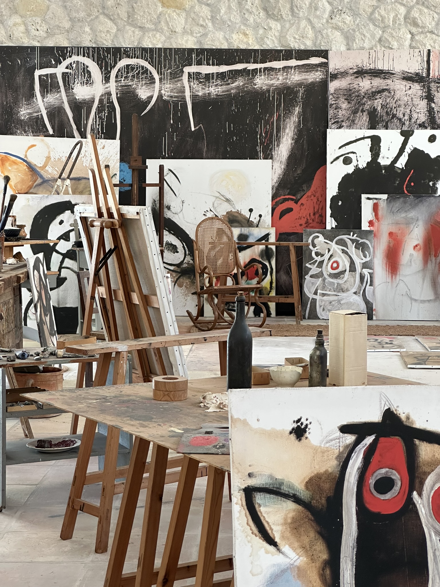A wide-ranging exhibition of Miró’s interests in painting, ceramics and sculpture is currently at the Rigaud Museum in Perpignan.