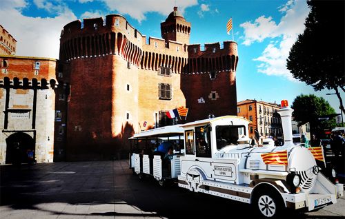 petit-train-perpignan-castillet2