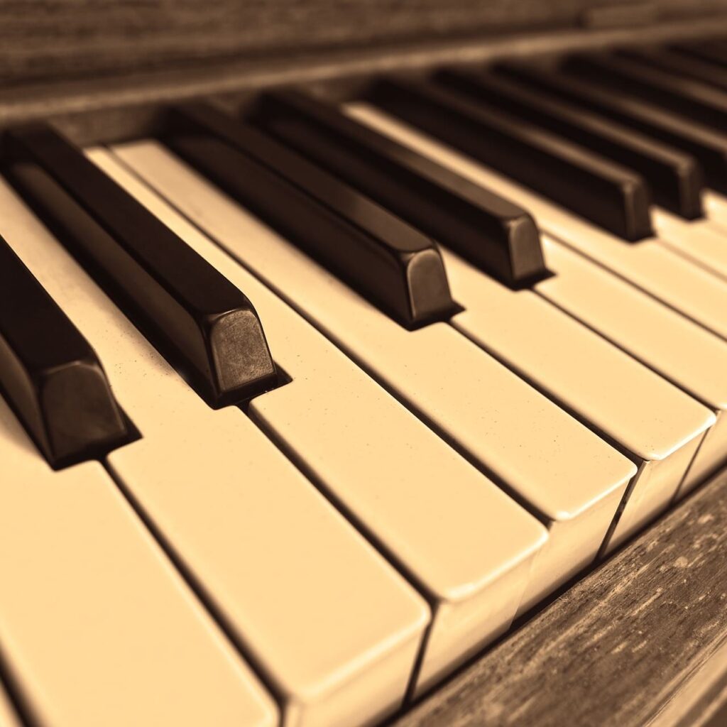 piano cropped