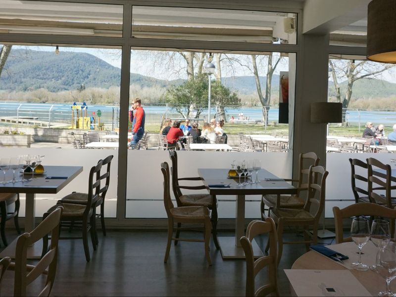 vora estany